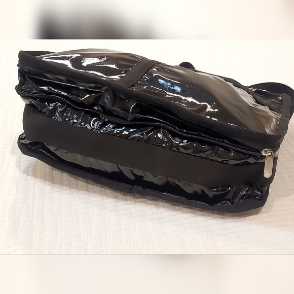 LeSportsac Shiney Black Deluxe Everyday Expandable Travel Shoulder/Cross Bag EUC - Picture 6 of 15